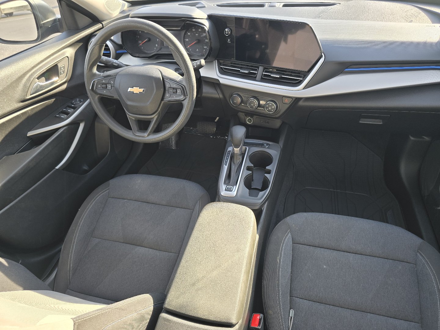 Used 2024 Chevrolet Trax LS FWD image 24