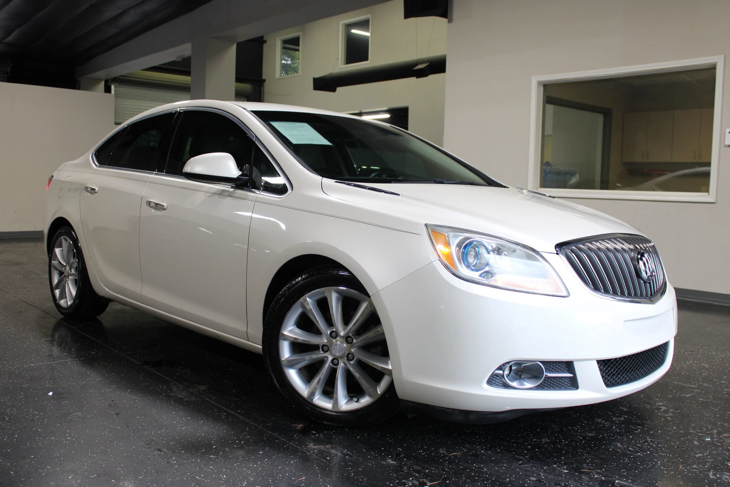 Used 2012 Buick Verano FWD image 29