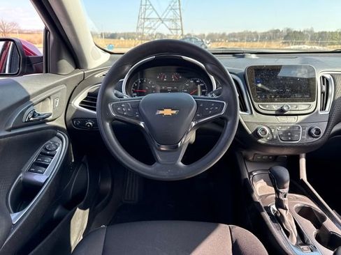 Used 2024 Chevrolet Malibu LT image 18