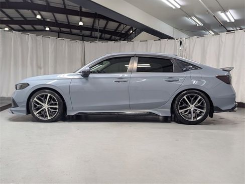 Used 2022 Honda Civic Touring image 25