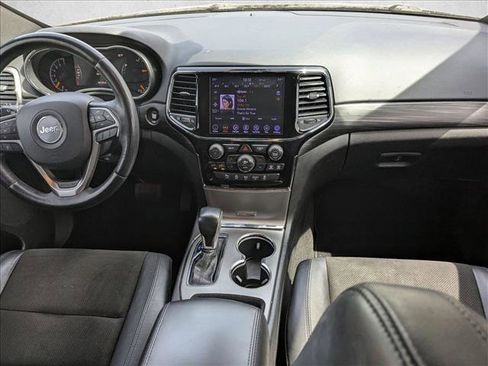 Used 2020 Jeep Grand Cherokee Altitude image 16