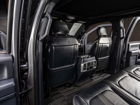 Used 2022 Ford F450 Platinum w/ FX4 Off-Road Package image 32