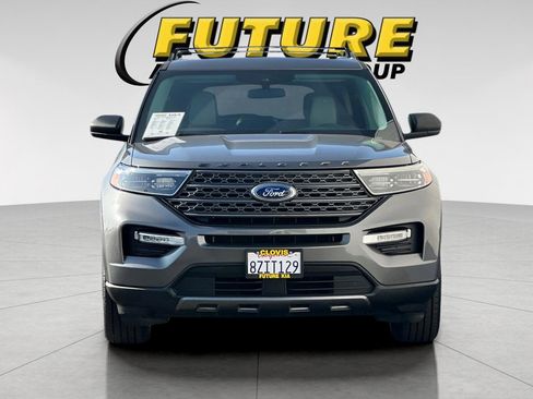 Used 2021 Ford Explorer XLT w/ Equipment Group 202A image 9