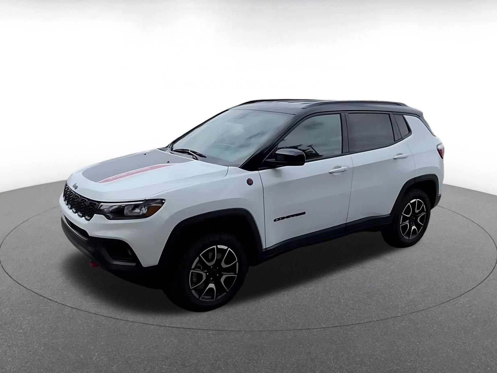 Used 2025 Jeep Compass Trailhawk AWD/4WD image 7