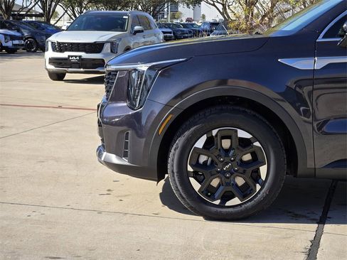 New 2026 Kia Sorento S w/ S Panoramic Sunroof Package image 5