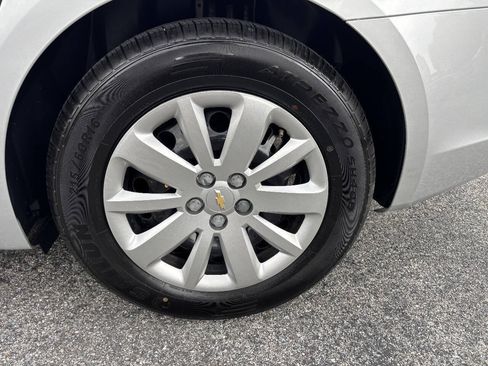 Used 2011 Chevrolet Cruze LS w/ Connectivity Package FWD image 9