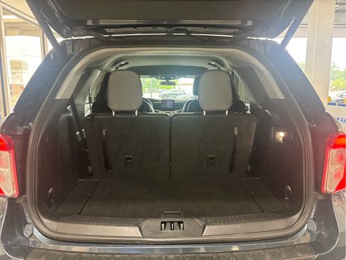 Certified 2024 Ford Explorer XLT w/ Equipment Group 202A AWD/4WD image 8