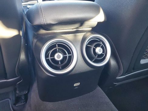 Used 2019 Alfa Romeo Giulia Sport w/ Nero Edizione image 16