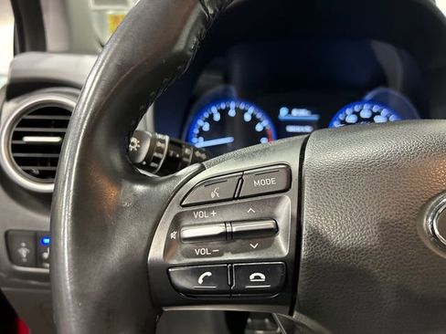 Used 2021 Hyundai Kona Limited AWD/4WD image 13