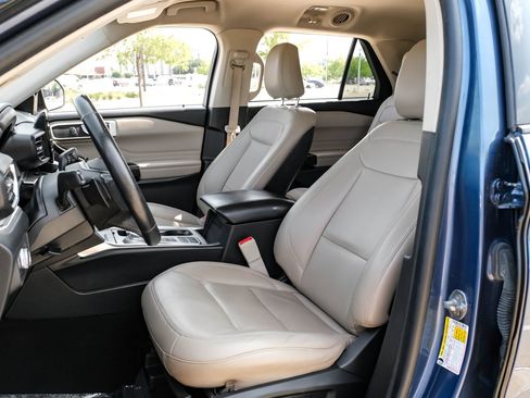 Used 2020 Ford Explorer XLT w/ Equipment Group 202A RWD image 30