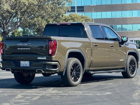 Used 2024 GMC Sierra 1500 Elevation w/ Elevation Premium Package AWD/4WD image 4
