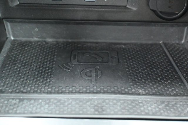 Used 2023 Volkswagen Tiguan SE R-Line FWD image 24