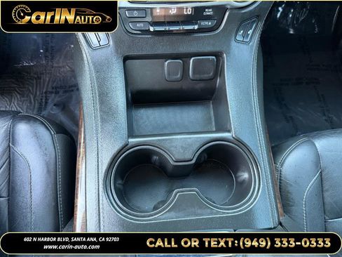 Used 2018 Chevrolet Suburban LT image 33