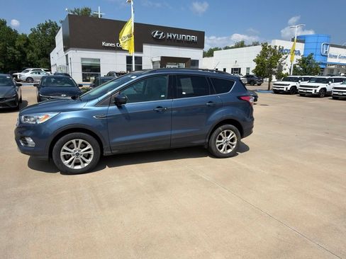 Used 2018 Ford Escape SEL w/ Ford Safe & Smart Package AWD/4WD image 5
