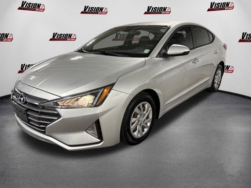 Used 2020 Hyundai Elantra SE FWD image 1