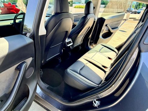 Used 2023 Tesla Model Y AWD image 29