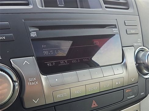 Used 2012 Toyota Highlander SE image 23