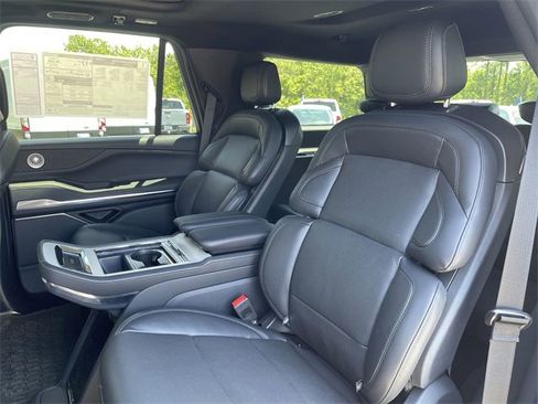 New 2025 Lincoln Navigator Reserve w/ Jet Appearance Package image 16