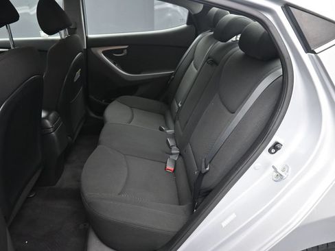 Used 2015 Hyundai Elantra SE w/ Option Group 03 FWD image 21
