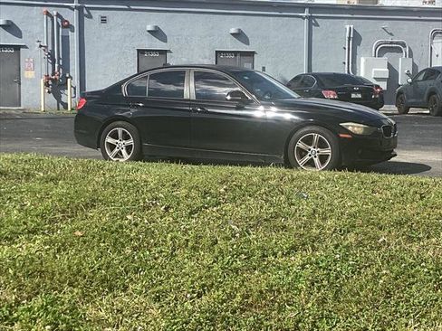 Used 2015 BMW 320i Sedan image 12