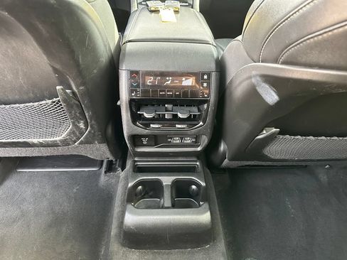 Used 2022 Jeep Grand Cherokee L Limited w/ Luxury Tech Group II AWD/4WD image 27