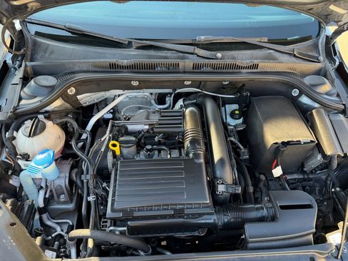 Used 2016 Volkswagen Jetta SE image 42