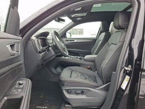 New 2026 Volkswagen Atlas Cross Sport SE image 6