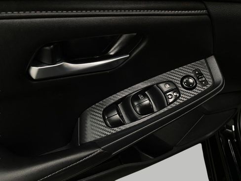 Used 2025 Nissan Sentra SV image 28