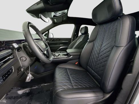Used 2025 Cadillac Escalade IQ Sport 1 AWD/4WD image 23