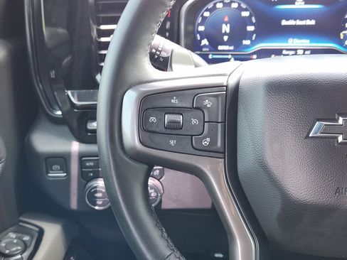Used 2023 Chevrolet Silverado 1500 ZR2 w/ Technology Package AWD/4WD image 28