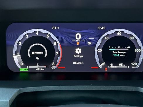 Used 2025 Toyota 4Runner Platinum AWD/4WD image 32