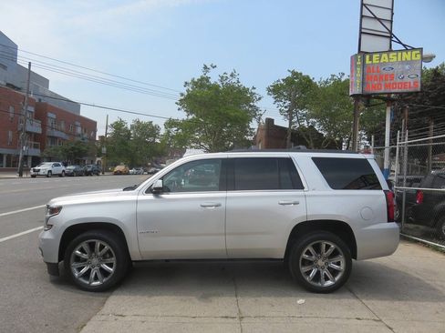 Used 2016 Chevrolet Tahoe LT w/ Luxury Package AWD/4WD image 7