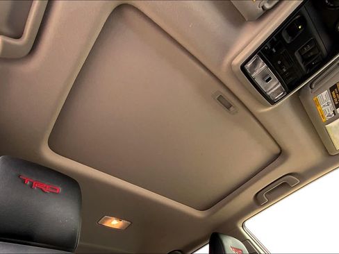 Used 2021 Toyota 4Runner Venture w/ Moonroof Package AWD/4WD image 14