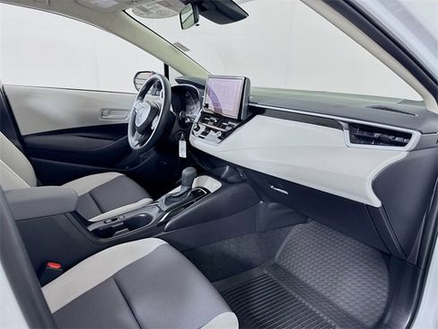 Certified 2025 Toyota Corolla LE image 26