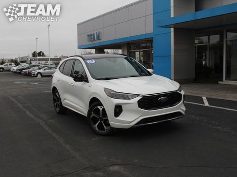 Used 2023 Ford Escape ST-Line Select w/ Tech Pack #2 image 2