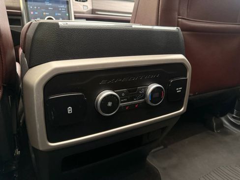 Used 2022 Ford Expedition Max Limited AWD/4WD image 21