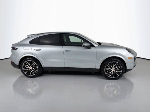 Used 2025 Porsche Cayenne Coupe AWD/4WD image 28