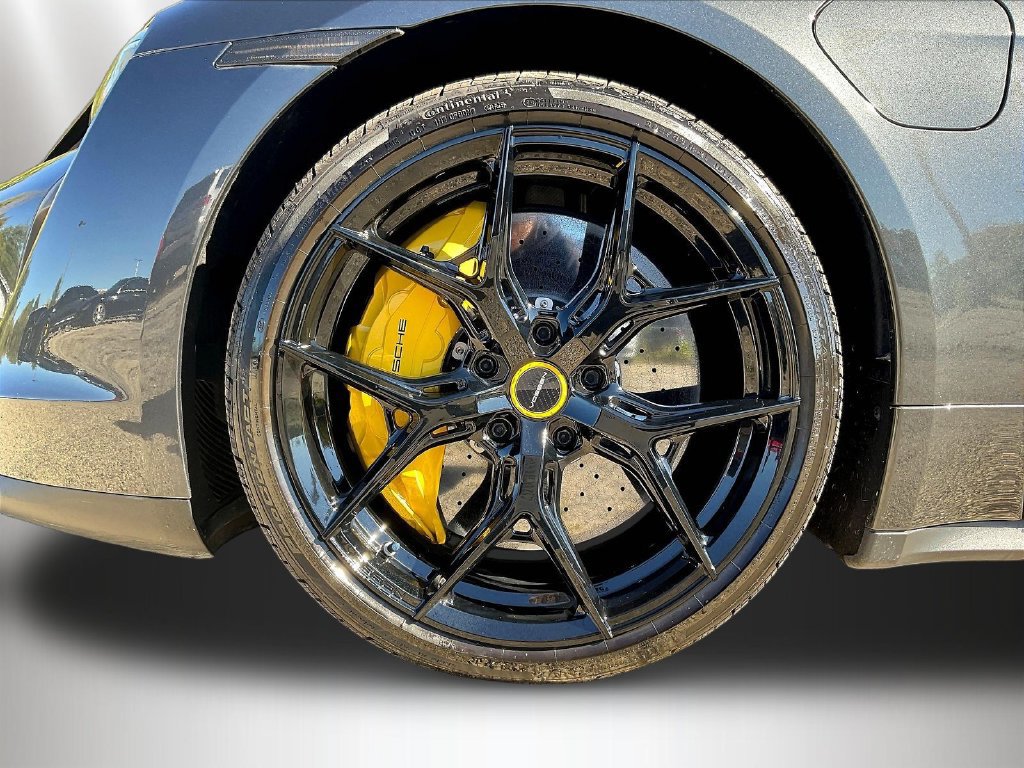 Used 2021 Porsche Taycan 4S w/ Premium Package AWD/4WD image 33