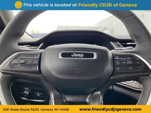 Used 2023 Jeep Grand Cherokee L Limited image 16