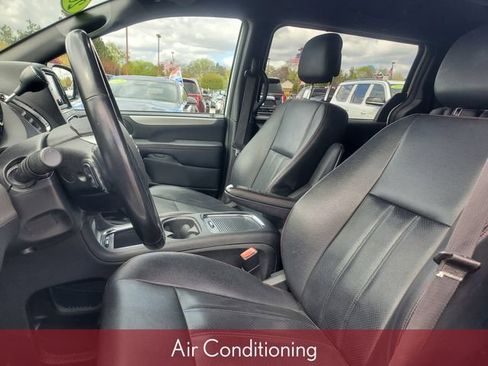 Used 2018 Dodge Grand Caravan GT FWD image 13