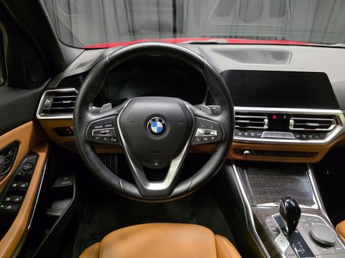 Used 2022 BMW 330i Sedan w/ Premium Package RWD image 4
