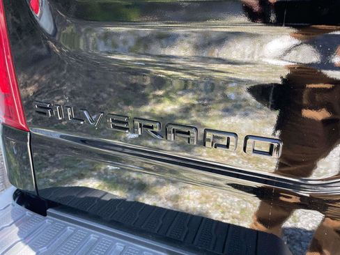 Used 2021 Chevrolet Silverado 1500 LT Trail Boss w/ Convenience Package II AWD/4WD image 11