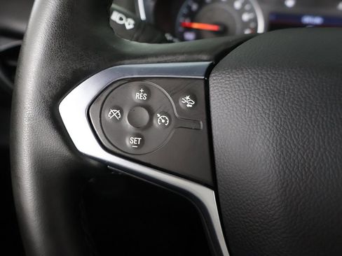 Used 2023 Chevrolet Traverse LT image 41