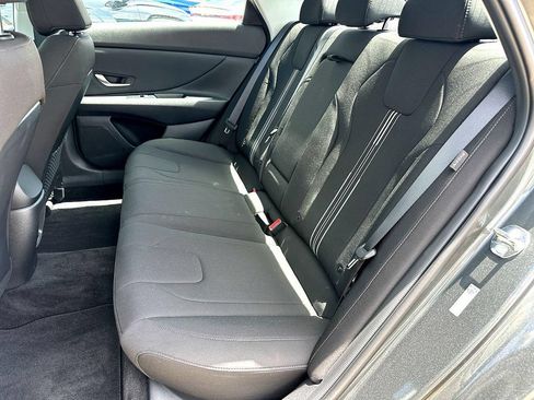 Used 2024 Hyundai Elantra SEL w/ Convenience Package FWD image 21