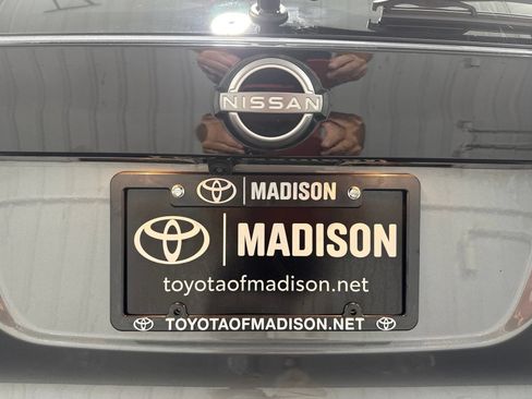 Used 2025 Nissan Kicks SV AWD/4WD image 36
