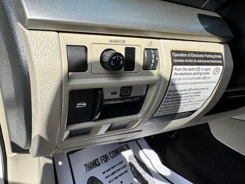 Used 2010 Subaru Outback 2.5i Premium image 12