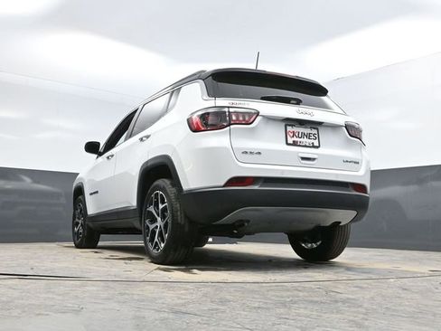 Used 2024 Jeep Compass Limited image 49