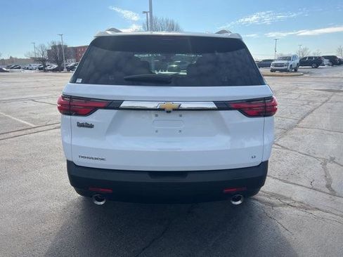 Used 2023 Chevrolet Traverse LT image 14
