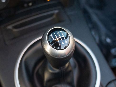 Used 2008 MAZDA MX-5 Miata Grand Touring w/ Premium Pkg image 30