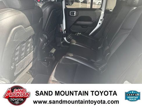Used 2020 Jeep Gladiator Rubicon AWD/4WD image 14